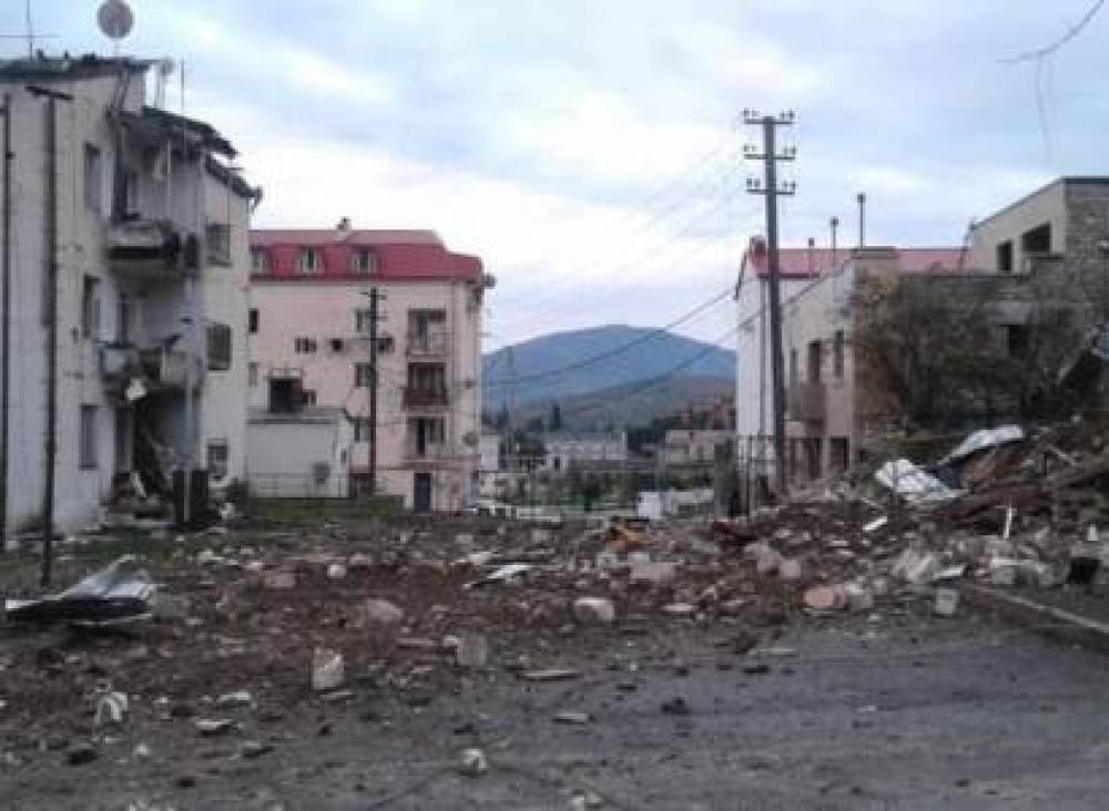 Քիչ առաջ հրթիռակոծվեց Ստեփանակերտը, քաղաքացիական բնակչության շրջանում կա մեկ տուժած. Արցախի ԱԻՊԾ