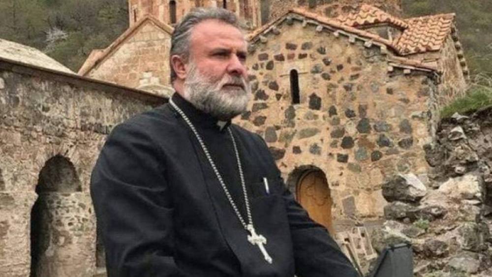 Դադիվանքի վանահայր Տեր Հովհաննեսը տեղափոխվել է Երևանի Սուրբ Երրորդություն եկեղեցի