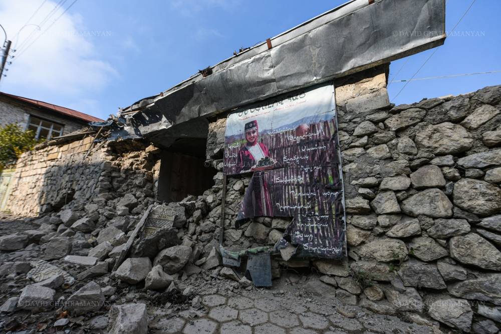 Շուշիի՝ այսօրվա հրթիռակոծության հետևանքները (լուսանկարներ)