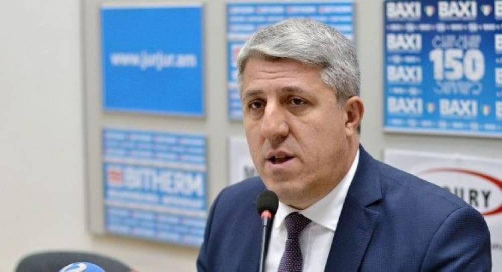 Էդ ահաբեկիչներին, որ հարցաքննում եք, հենց տեսախցիկի դեմը էրկու հատ չափալախ քաշեք