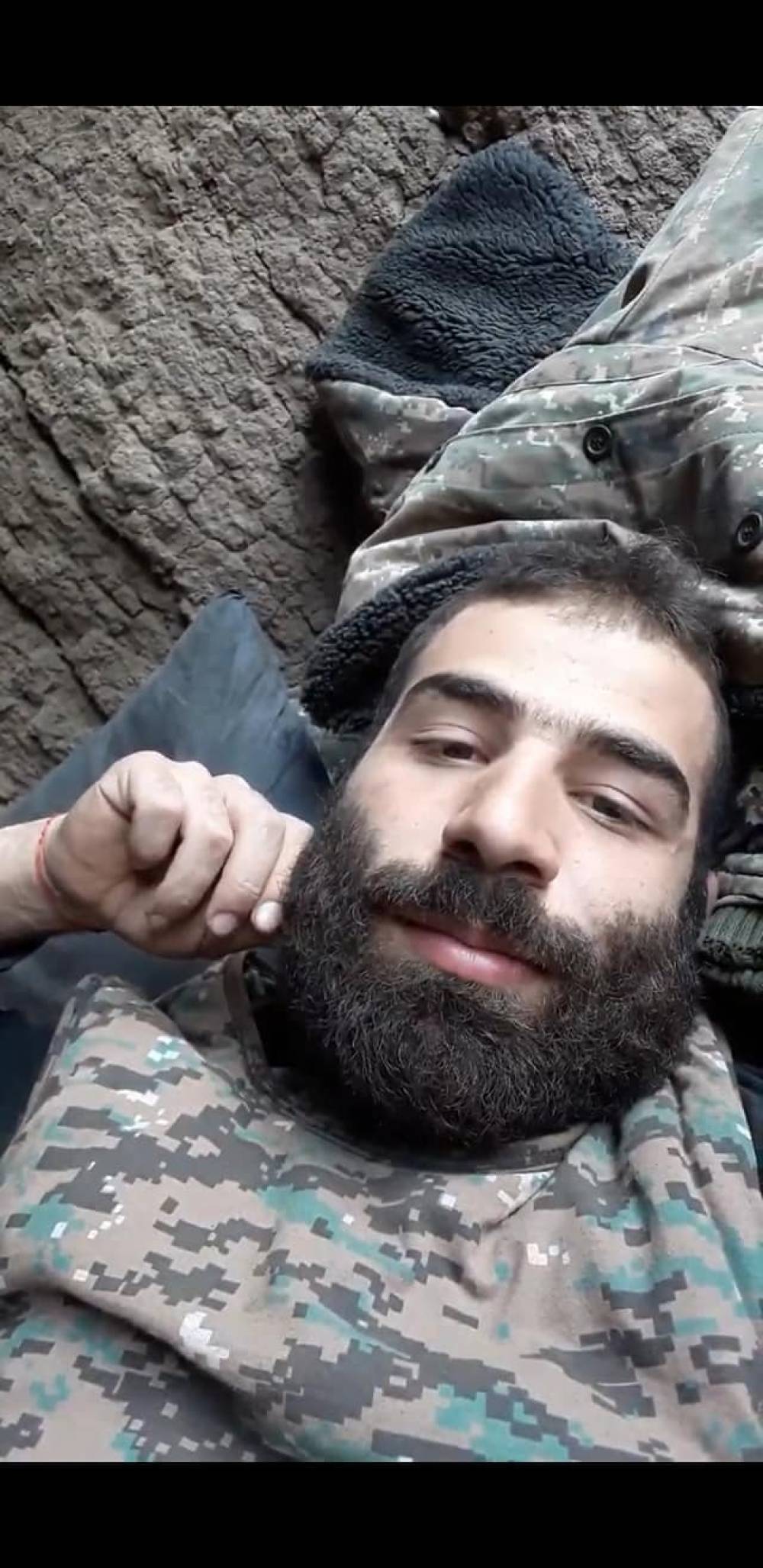 Պոստերում 45 օր եղած, թրաշ գծած, կոկիկ և մաքուր համազգեստ հագած, կանտովկա մաքրած հերոս տղեք ջան. Ու չփորձեք ինձ սպառնալ փորձելով լռեցնել