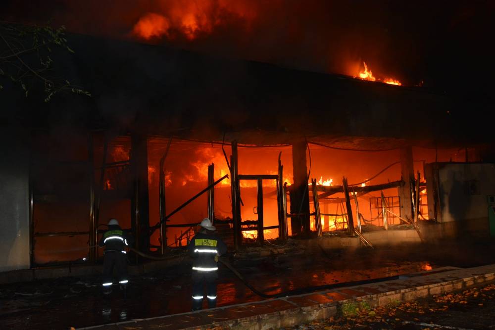 Ստեփանակերտի կենտրոնում ամբողջությամբ այրվել է մասնավոր սեփականություն հանդիսացող հանրախանութ