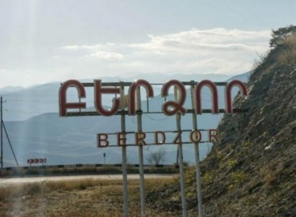 Լուրեր են պտտվում, որ Բերձորը հնարավոր է նույնպես անցնի թշնամուն. Քաշաթաղի վարչակազմի աշխատակից