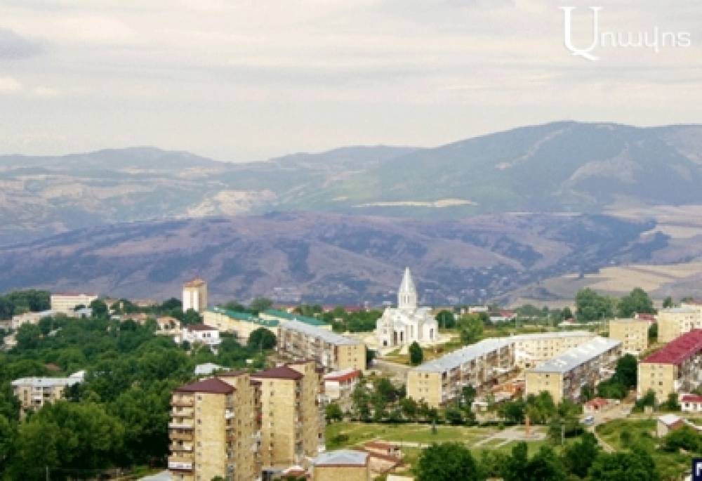 «Արցախից զանգել են, ասում է՝ հորս գերեզմանը քանդել եմ, հորս գերեզմանը գրկած՝ գալիս եմ Ազատության հրապարակ». Նաիրա Զոհրաբյան. aravot.am