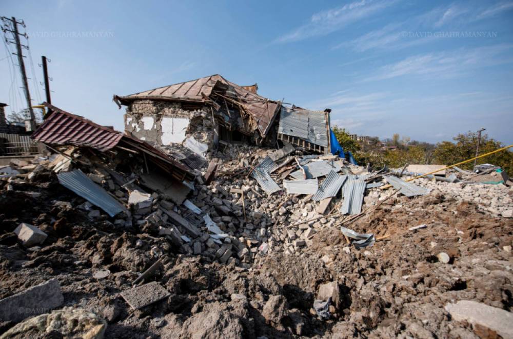 Ստեփանակերտում վերջին մեկ ժամվա ընթացքում երեք անգամ միացել է տագնապի ազդանշանը, ավերածությունները շատ են.Արցախի ԱԻՊԾ