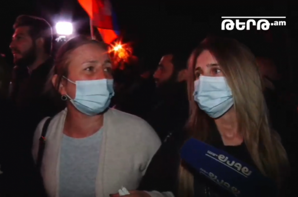 Փաշինյանն իրավունք չուներ մեր փոխարեն որոշում կայացնել, մեզ անտուն թողնել, Շուշիից Ստեփանակերտ 20 րոպեի ճանապարհ է, մենք թուրքի՞ մեջ աղջիկ պահենք. արցախցի կանայք