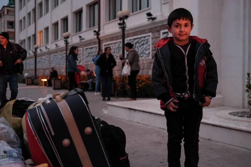 Երեխաները վերադառնում են Արցախ (լուսանկարներ)