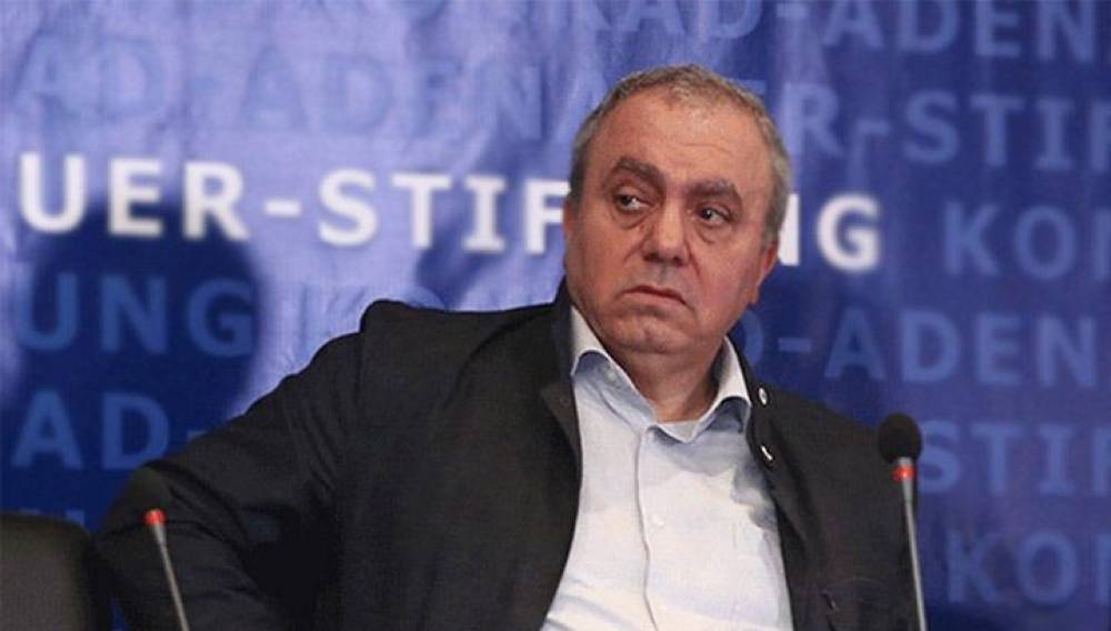 ՀՀ-ն պետք է ճանաչի Արցախի անկախությունը, իսկ Արցախի ԱԺ-ն պետք է դիմի ՌԴ-ին միանալու համար. Հրանտ Բագրատյան. Hayeli.am