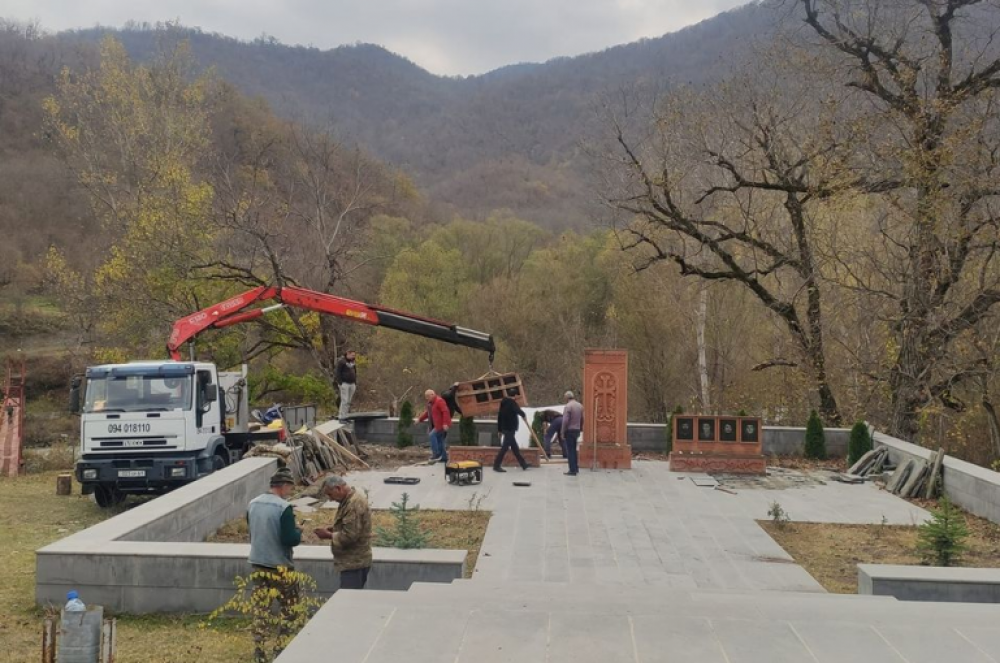 Քաշաթաղում ապամոնտաժվում է ազատամարտիկների հիշատակին նվիրված պուրակը