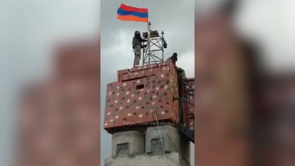 Հայ զինվորները թշնամուց ազատագրած դիրքի վրա բարձրացնում են Հայաստանի դրոշն ու Հայր մերն արտասանում