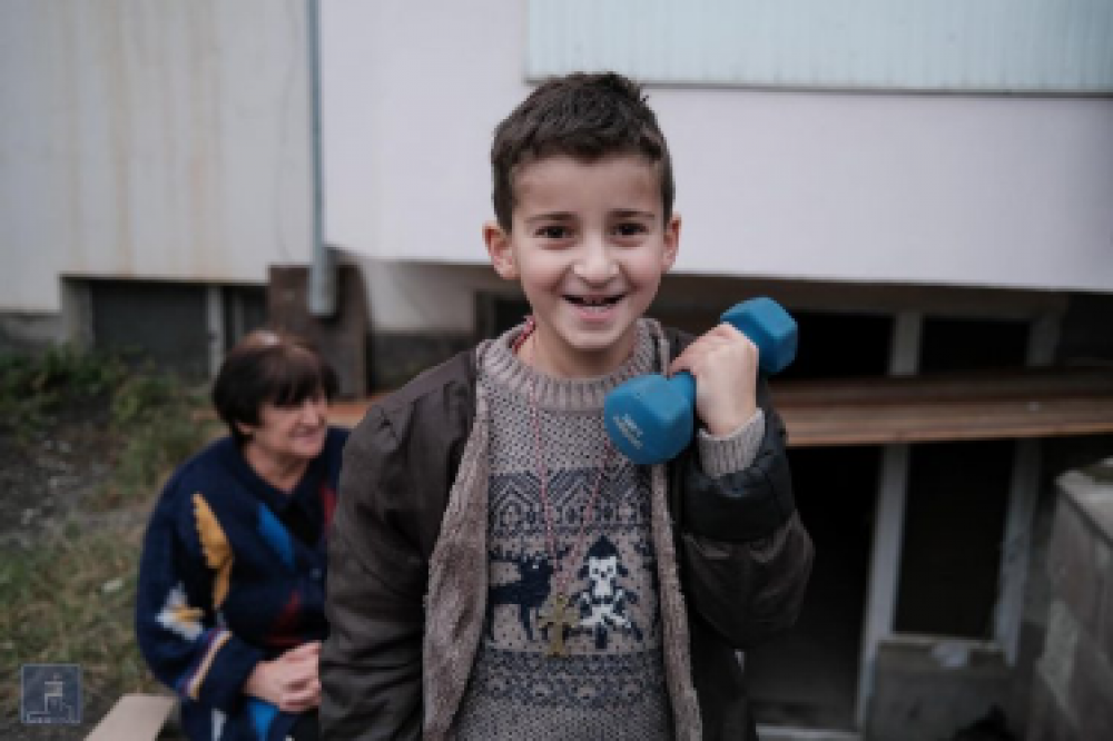 8-ամյա Միհրանի կյանքը Ստեփանակերտում