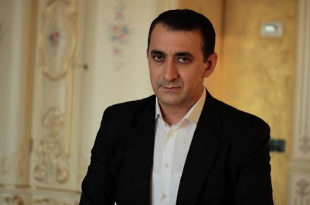 Դուք, որ ինքնեդ ձեզ հայելու մեջ նայում եք, գետինը չե՞ք մտնում, այ բիզիմդիրիավկաներ. Մկրտիչ Արզումանյան