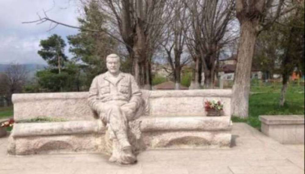 Ջերմուկում կտեղադրվի Վազգեն Սարգսյանի քանդակը՝ Շուշիի քանդակի կրկնօրինակը