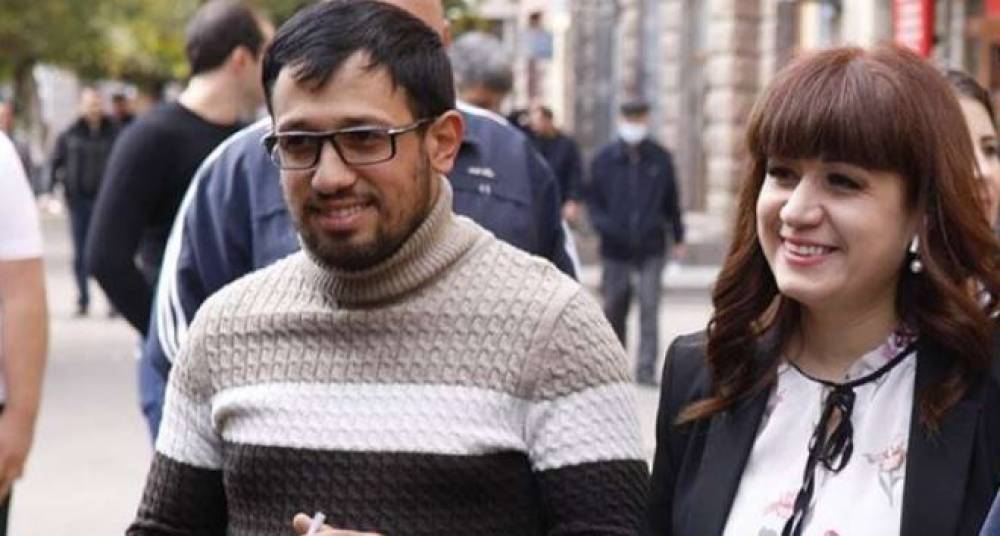 Շիրակի մարզպետի եղբորը պառկեցրել են գետնին, տարել ոստիկանություն