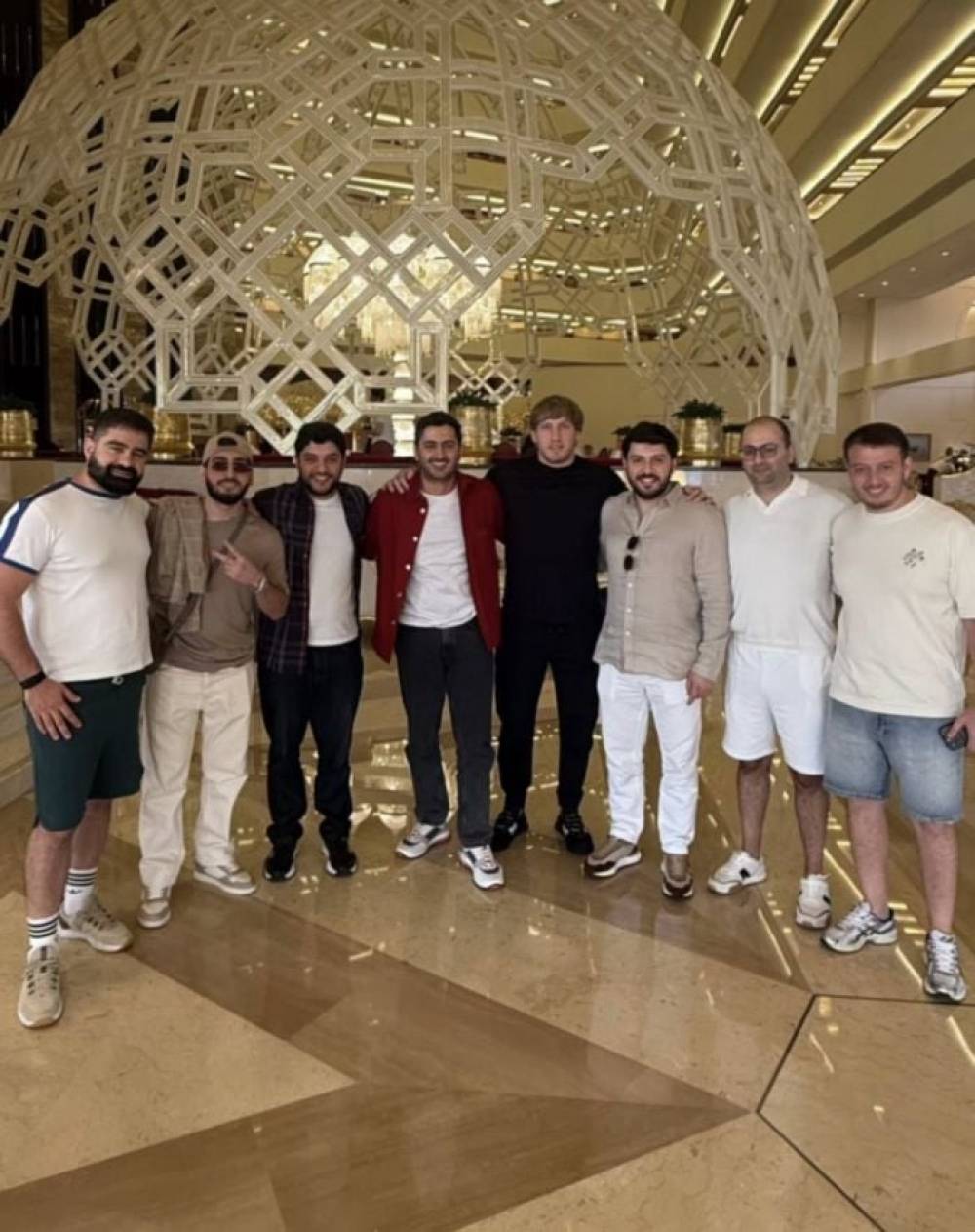 Արթուր Ալեքսանյանը, Մալխաս Ամոյանը, Արսեն Հարությունյանը մարզադահլիճում կաջակցեն Արման Ծառուկյանին