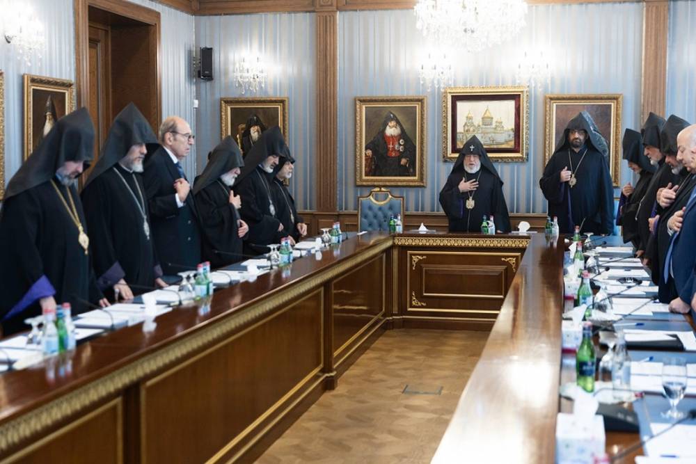 Մայր Աթոռում ընթանում է Գերագույն հոգևոր խորհրդի ժողովը. Քննարկման առանցքում իշխանությունների հակաեկեղեցական արշավն է