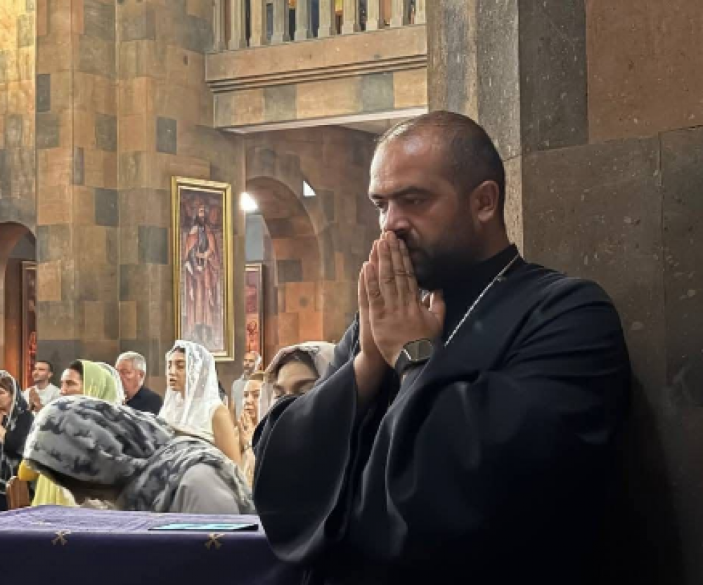 Հույս ունեմ, որ Տեր Երվանդը կգիտակցի իր հակականոնական կեցվածքի ողջ ծանրությունը և անկեղծորեն կզղջա