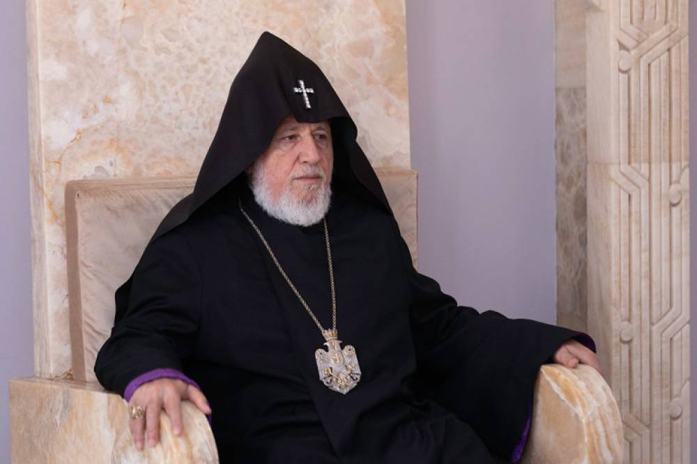 Վեհափառի շուրջ օղակը սեղմվում է․ գնդակը Գարեգին Բ-ի դաշտում է․ քաղաքագետ