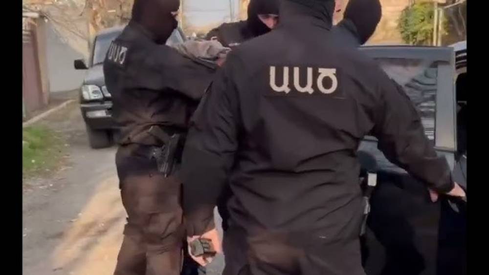 Ձերբակալել են «Իմնեմնիմի» պոդքասթի վարող Վազգեն Սաղաթելյանին