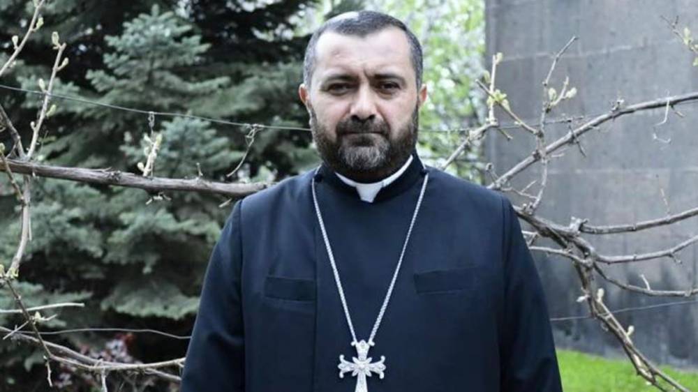 Տեր Գարեգին քահանա Արսենյանի նկատմամբ կիրառվեց տնային կալանք