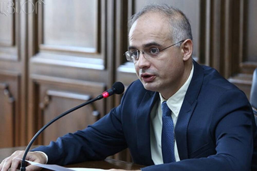 Փաշինյանը կանգնեց նույն փոցխի վրա. Լևոն Զուրաբյան