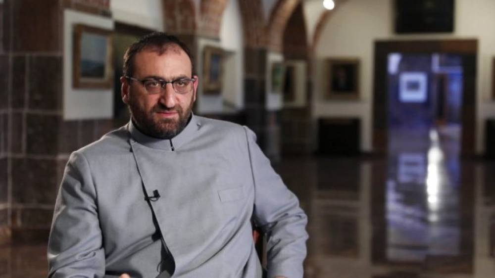 Հանձնախումբը չի իրականացրել որևէ քննություն, սակայն պահանջել է կասեցնել Արշակ Սրբազանի ծառայությունը