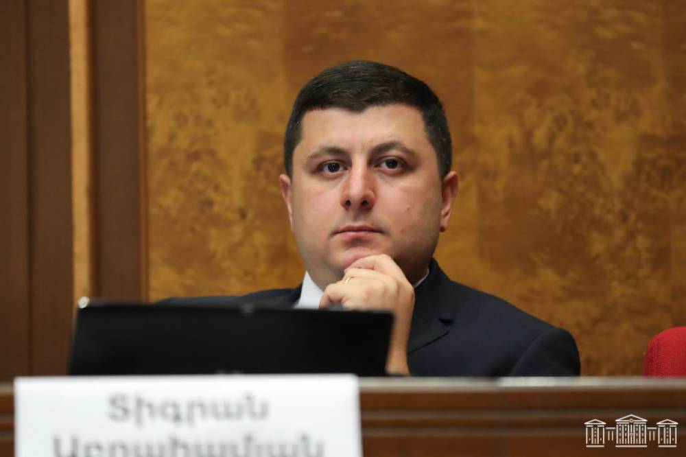 Պարզվում է, որ Վաղարշապատ համայնքի ընտրությունների նիկոլական թեկնածուն մինչև հիմա տեղյակ չի, որ այնտեղ սպասվող ընտրություններում ՀՀԿ-ն թեկնածու չի առաջադրել․ Աբրահամյան