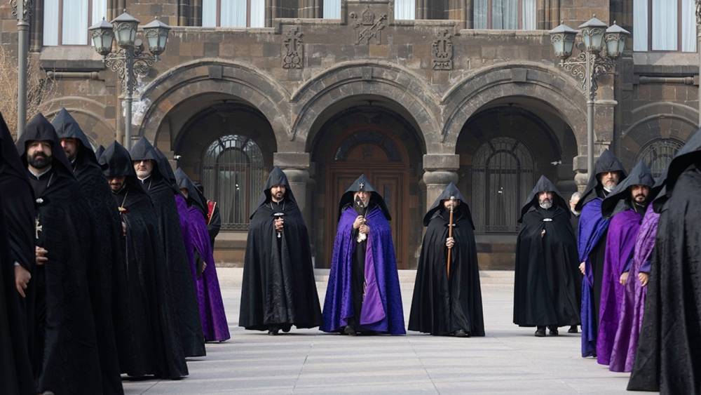 Երկրի հույսը քաղաքական հաղթանակը չէ, այլ հոգևոր հարությունը․Մայր Աթոռում նշվել է լուսավորիչների տոնը