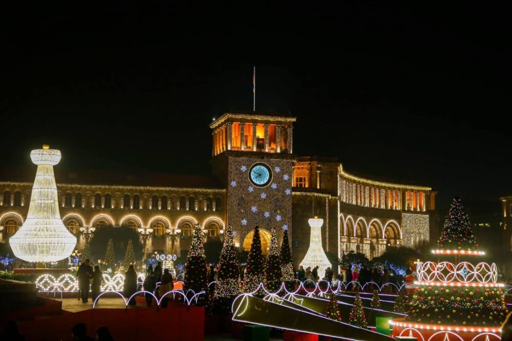 Հանրապետության հրապարակում մայր տոնածառի վրա կլինեն նոր ճյուղեր ու լույսեր․ ընդհանուր միջոցառումների համար հատկացվել է 600 մլն դրամ