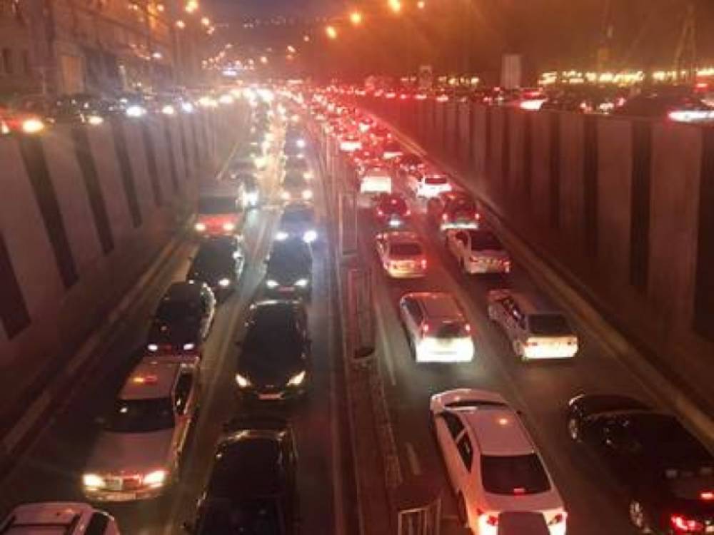 Երևանում խցանումները ճգնաժամային են, հնարավոր է դժվար լուծումների անհրաժեշտություն լինի. Փաշինյան