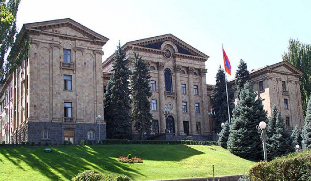 Հիմա․ ԱԺ–ում ճեպազրույցներ են․ ինչ են հայտարարում պատգամավորները