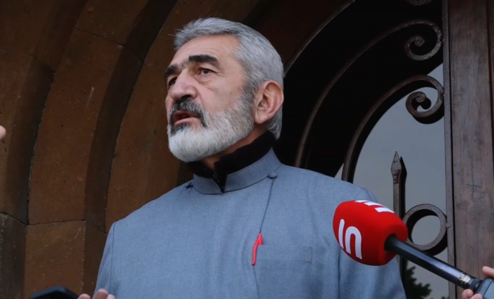 Եթե ստորագրած լինեի՝ կստորագրեի, վարչապետը կանչել էր հանդիպման՝ գնացի. Աբրահամ Սրբազան