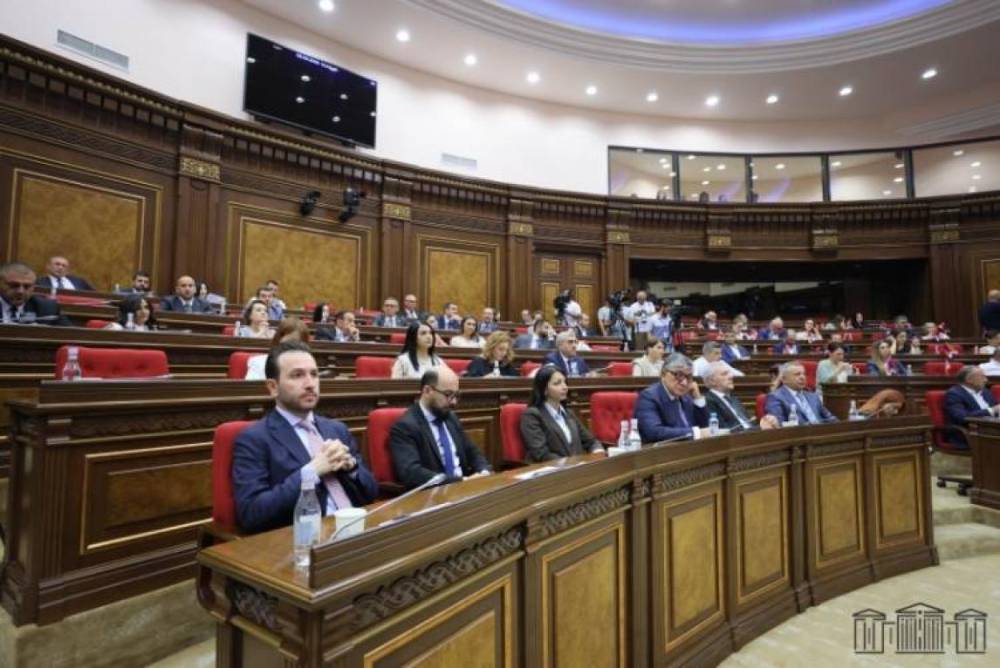 ՔՊ-ում շատերն են վախենում Աստծո նզովքից․ «Հրապարակ»