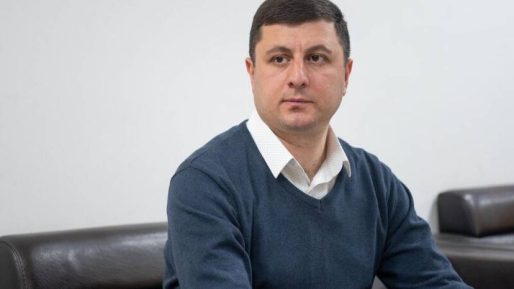 Բանտ գնալու իրենց հերթին սպասողներն ունեն մեկ ճանապարհ` ճշմարտությունն ասելու և մեղմելու խորը ցավը