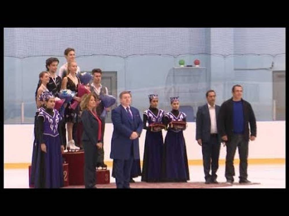 Գագիկ Ծառուկյանը պարգևատրել է գեղասահքի Գրան Պրիի հաղթողներին