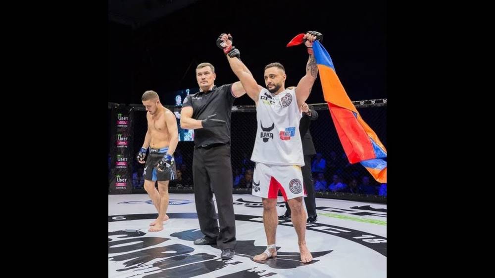 Թուրք մրցակցին գրեթե խեղդած հայ մարզիկը ստացած հոնորարը փոխանցել է նրա բուժմանը (տեսանյութ)
