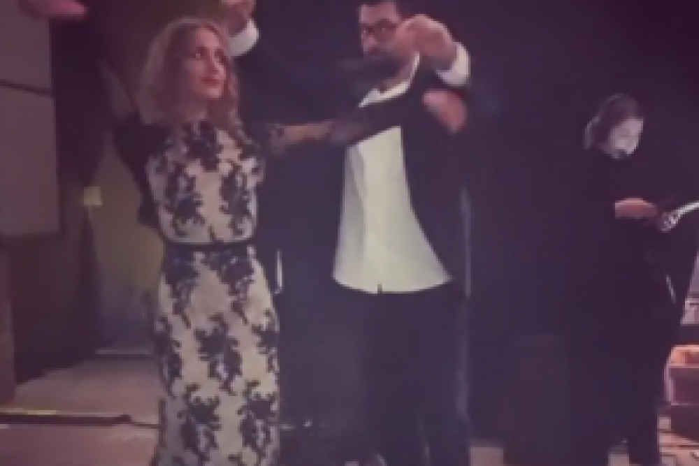 Հայկական արմատներով Ալեքսեյ Չումակովն ու Յուլյա Կովալչուկը պարել են հայկական երաժշտության ներքո (տեսանյութ)