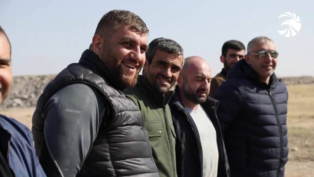 Ծնունդով ջավախքցիների մարզումները՝ ռազմաճակատ մեկնելուց առաջ (տեսանյութ)