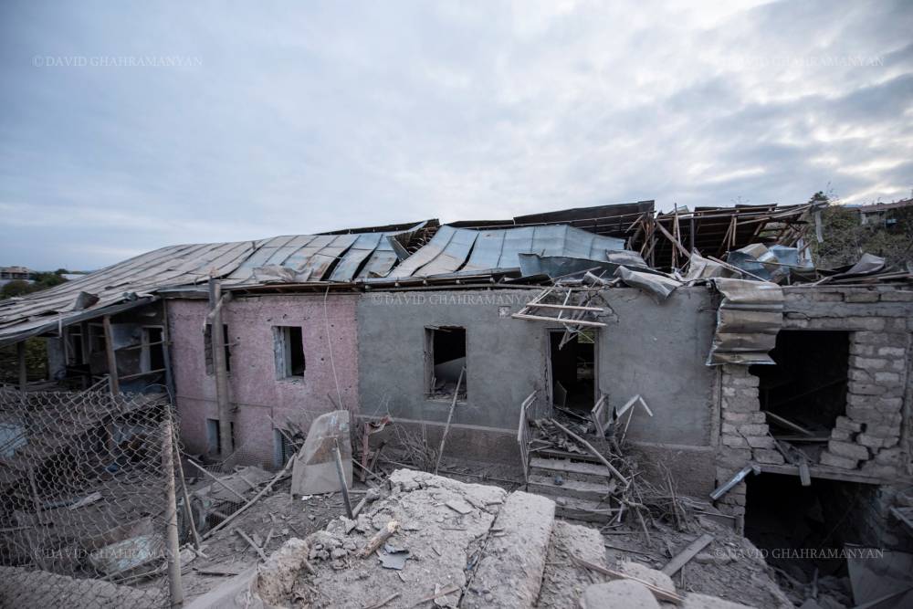 Ադրբեջանի՝ այսօրվա հրթիռային եւ ավիացիոն հարվածներից վնասված եւ ավերված բնակելի տներն ու գույքը (լուսանկարներ)