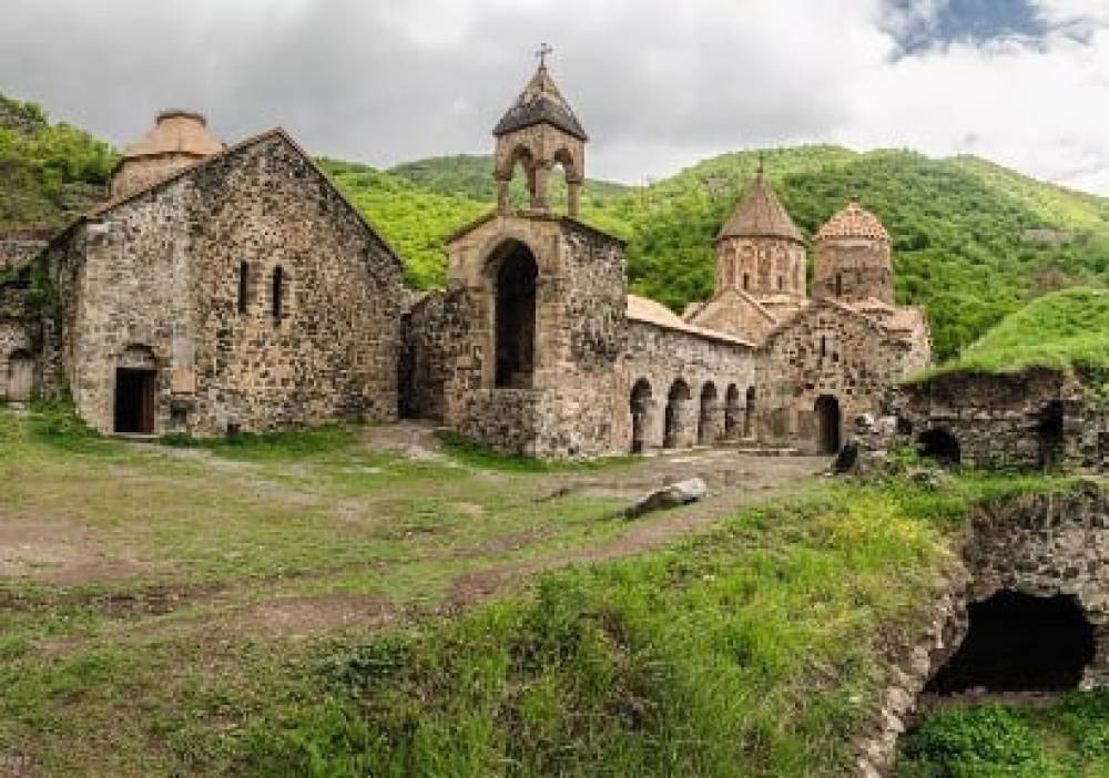 Վանքի ներսում ժամերգություններ և պատարագներ ենք անում՝ սպասելով ուխտագնացությունների վերականգնմանը. Հայր Աթանաս