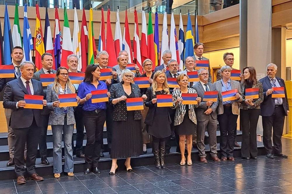 Քրիստոնեական Հայաստանը դաժան հարձակման է ենթարկվում իսլամական Ադրբեջանի կողմից. Եվրախորհրդարանի պատգամավոր