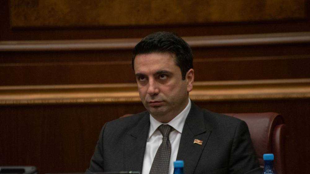 Ամեն լ***ի բերում ստե շպրտում են. Ալեն Սիմոնյան