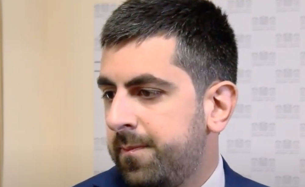 Ի՞նչ եք արել Արցախից տեղահանված քաղաքացիներին օգնելու համար․ լրագրողը՝ ՔՊ–ական պատգամավորին
