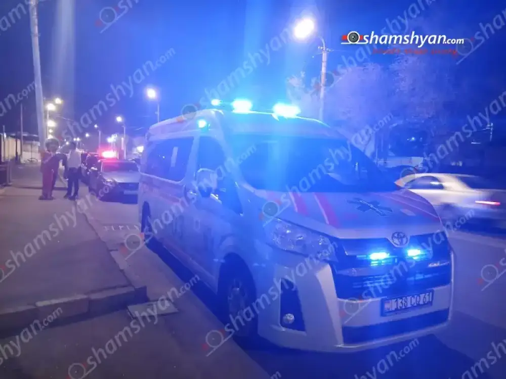 Երևանում բшխվել են «Mercedes»-ն ու շտապօգնության ավտոմեքենան. բուժքույրն ու բուժառուն տեղափոխվել են հիվանդանոց