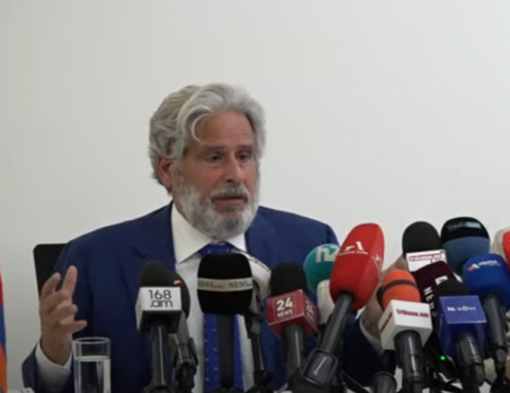 Երբ հանդես ես գալիս փայլուն ավտոկրատի դեմ, ինչպես Պուտինն է, կարող ես զայրանալ, բայց պարոն Փաշինյանին իրավամբ խղճում եմ. Ամստերդամ (Տեսանյութ)