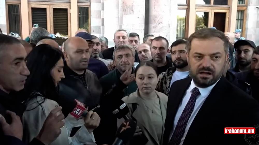 Ուղիղ ասում եմ. վարորդները «թռան Պապոյանի դեմքին». լարված զրույց