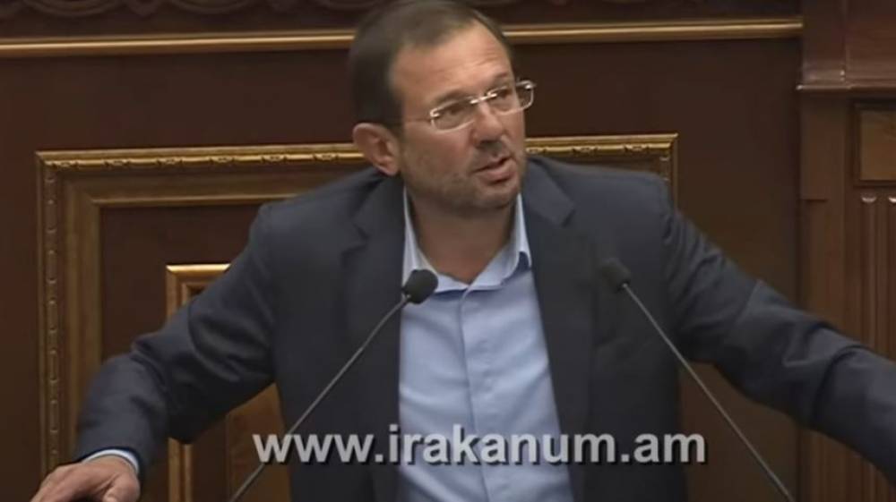 Մնաց բախտ բացողին դիմեմ՝ ո՞նց է ԱԺ սերվերից տեսանյութը և իմ ֆոտոները հատնվել պարոն Չախոյանի կայքում