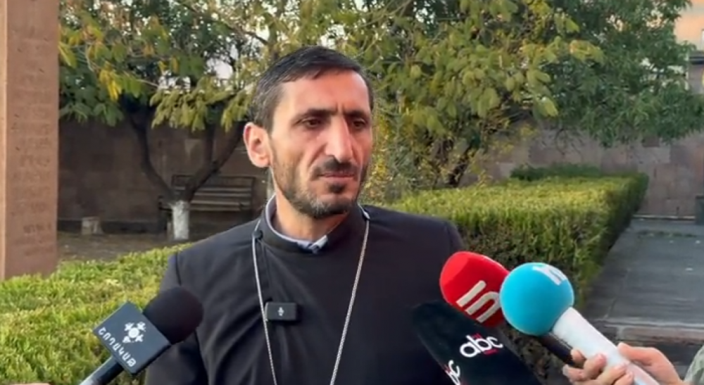 Լիահույս ենք, որ այս ամենը ավարտվելու է, և Հովհաննավանքը սրբագործելուց հետո մենք կանցնենք հոգևոր մեր ծառայությանը․ տեր Սահակ