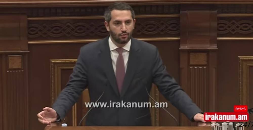 Մտածում էի գուցեն նախկինները վերադարձան և մի փոքր փոխված կլինեն և կաշառակերությամբ չզբաղվեն