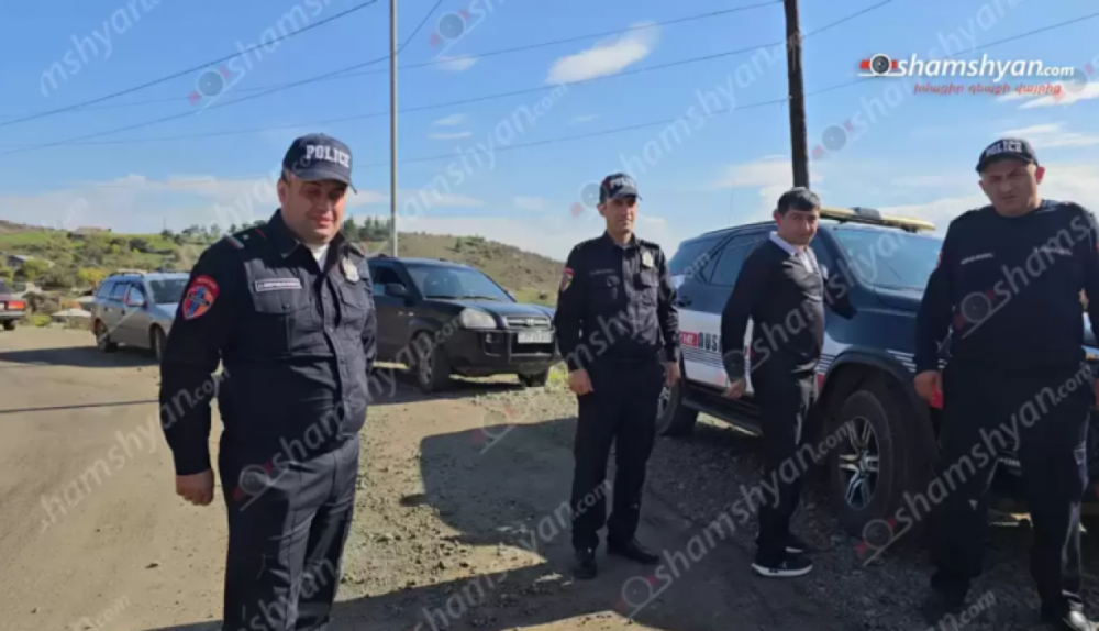 Ճամբարակ-Նավուր ճանապարհին մեքենան դուրս է եկել երթևեկելի գոտուց, հայտնվել անտառում. կա 1 զnh, 1 վիրավոր